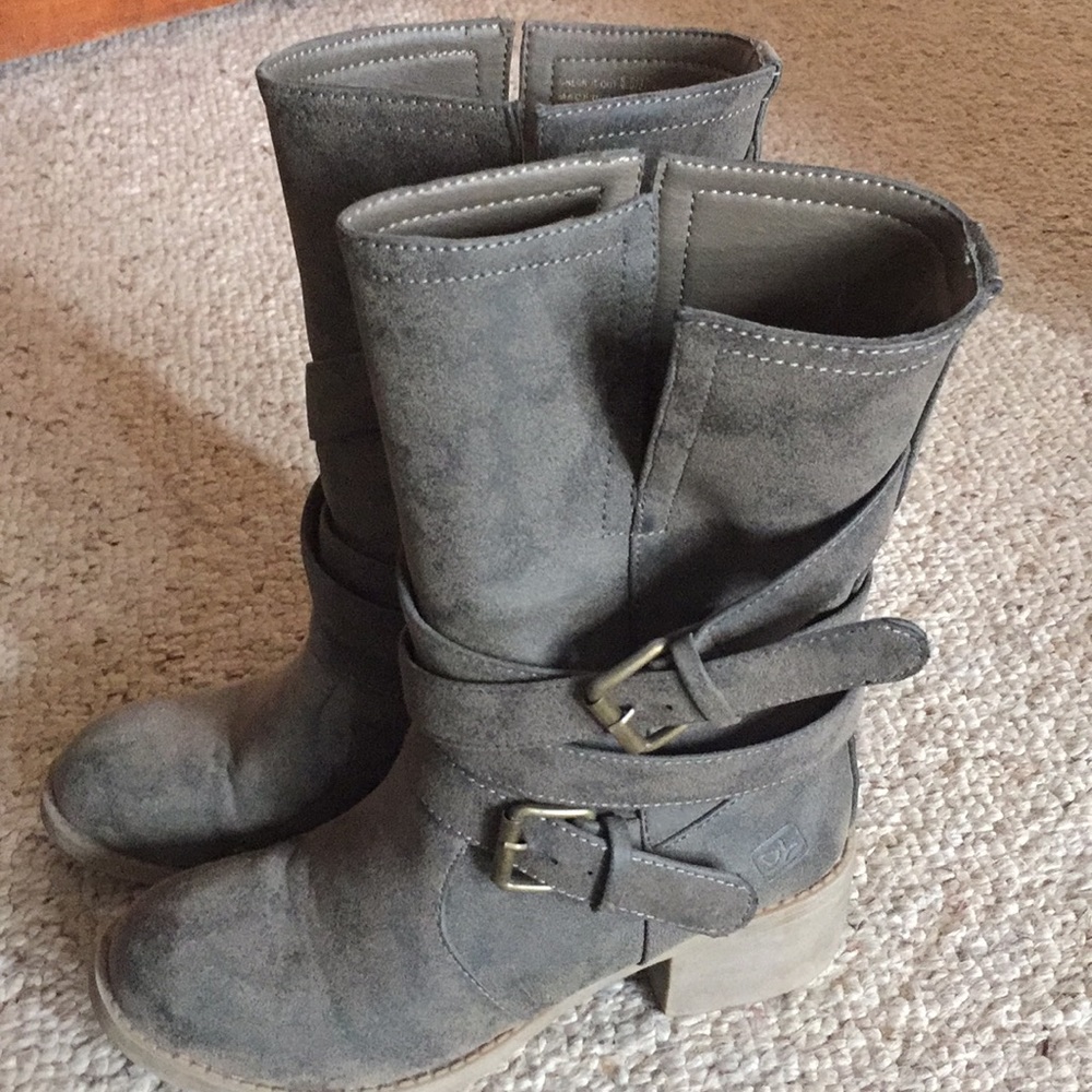 Dirty Laundry boots!